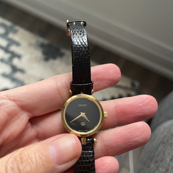 Vintage Gucci Watch - Picture 9 of 16